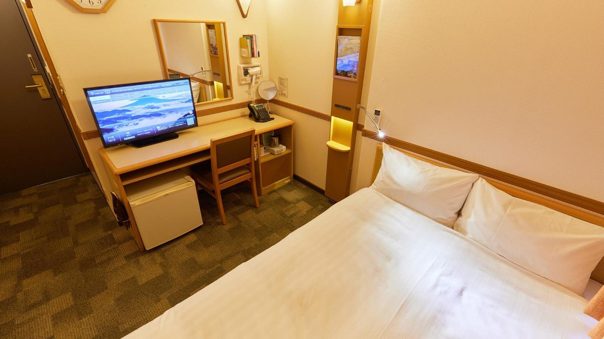 Toyoko Inn Tokyo Eki Yaesu Kita Guchi Room photo